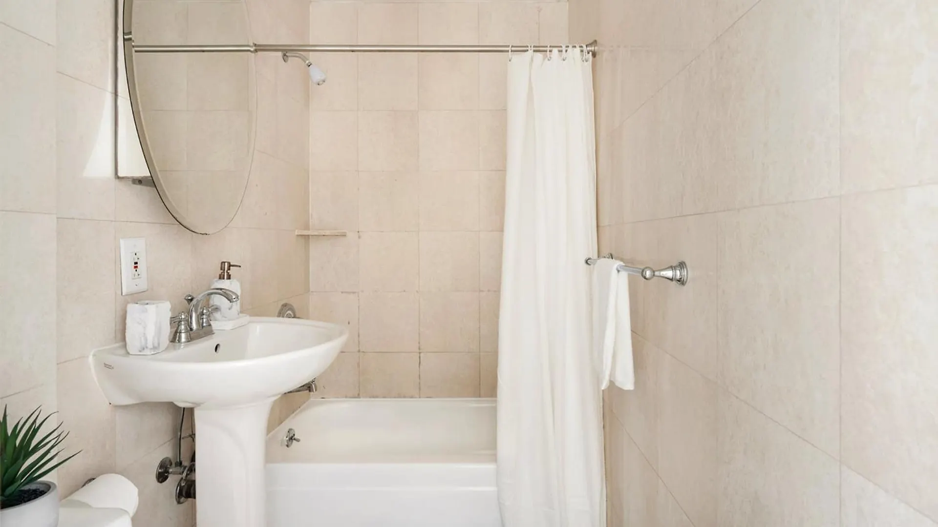 شقة 73-518 Newly Reno Studio Uws Doorman Gym Laundry نيو يورك الولايات المتحدة الأمريكية